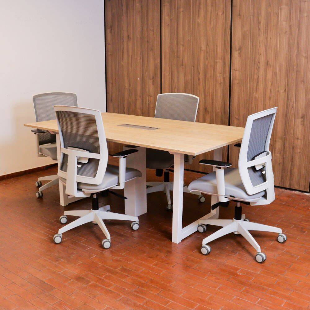 Mesa de reuniones Abaco – 1 Mesa de reuniones Abaco+ diseño para pequeña empresa