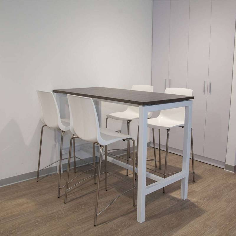 Mesa-alta-colaborativa-Quadra