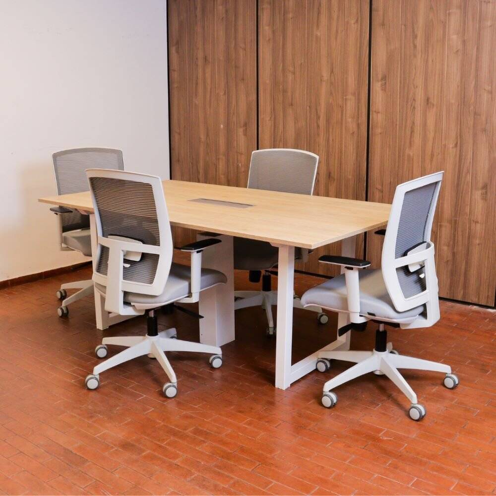 Mesa de reuniones Abaco – 1 Mesa de reuniones Abaco+ diseño para pequeña empresa